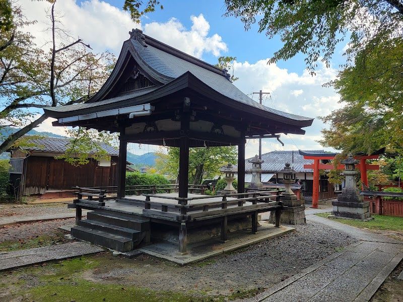 奥之院 竹釼稲荷神社(吉田神社境内社)