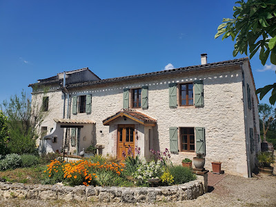 Au Mas de Janita : Chambres d'hôtes et gîte Le Pressoir à Cahuzac-sur-Vère