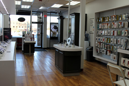 Telecommunications Service Provider «Verizon Authorized Retailer - IM Wireless», reviews and photos, 15 Franklin Village Drive, Franklin, MA 02038, USA