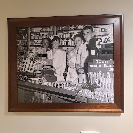 Grocery Store «H-E-B Grocery», reviews and photos, 97 Oyster Creek Dr, Lake Jackson, TX 77566‑4622, USA