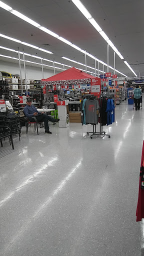 Sporting Goods Store «Academy Sports + Outdoors», reviews and photos, 1414 N Loop 336 W, Conroe, TX 77304, USA