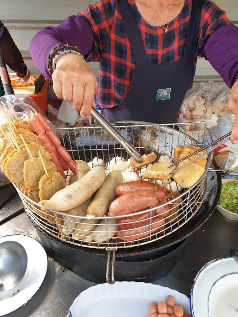 路邊黑輪攤 的照片