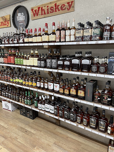 Liquor Store «Hillbilly Liquor & Wine», reviews and photos, 211 US-641, Camden, TN 38320, USA
