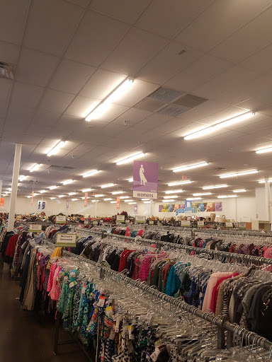 Thrift Store «Buckeye Goodwill Retail Store & Donation Center», reviews and photos