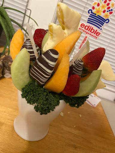Gift Shop «Edible Arrangements», reviews and photos, 3059 Graham Rd, Stow, OH 44224, USA