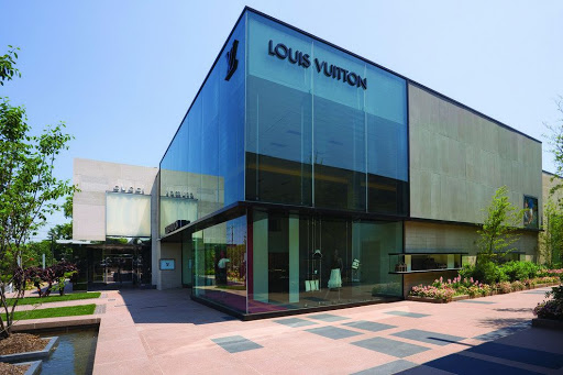 Louis Vuitton Manhasset