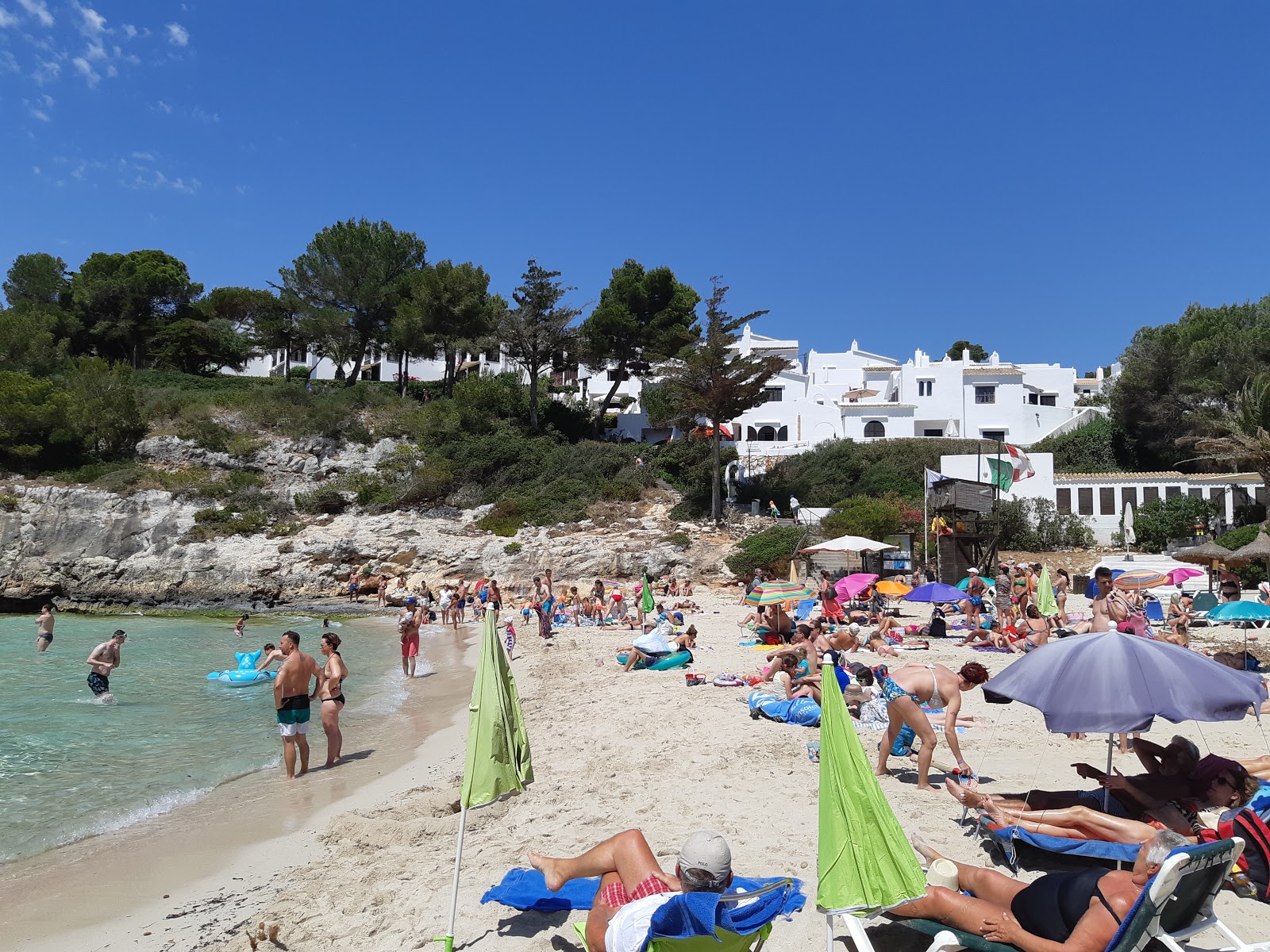 Photo of Platja Cala Anguila and the settlement