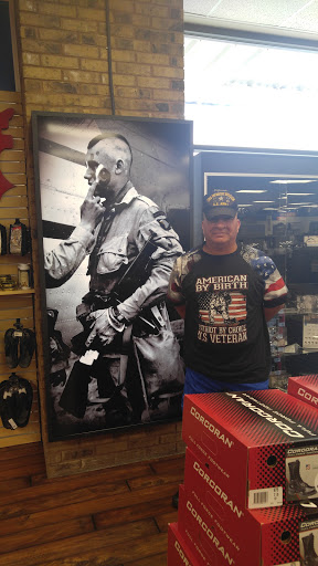 Army & Navy Surplus Shop «US Patriot Tactical», reviews and photos, 16298 Fort Campbell Blvd, Oak Grove, KY 42262, USA
