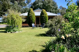 Serena Cottages Beechworth - Your Country Getaway - 4-Star Accommodation image