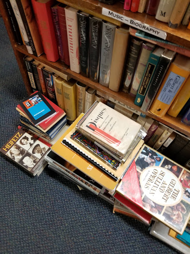 Used Book Store «Commonwealth Books», reviews and photos, 9 Spring Ln, Boston, MA 02109, USA