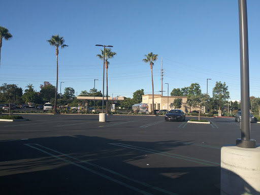 Shopping Mall «Harbor View Shopping Center», reviews and photos, 1610 - 1666 San Miguel Dr, Newport Beach, CA 92660, USA