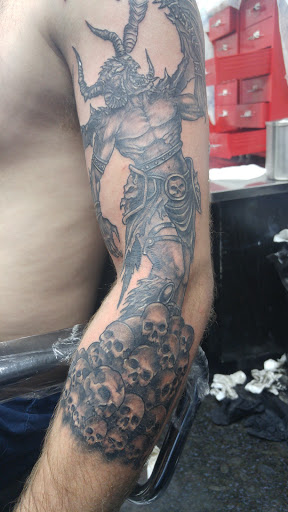 Tattoo Shop «Electric Voodoo Tattoo», reviews and photos, 34 Union Way # A, Vacaville, CA 95687, USA