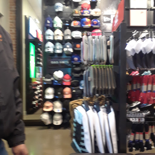 Shopping Mall «Bay Plaza Shopping Center», reviews and photos, 2100 Bartow Ave, Bronx, NY 10475, USA