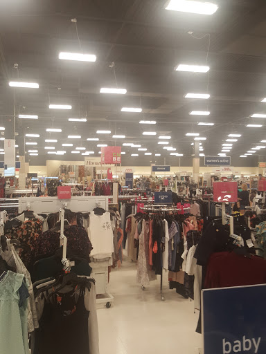 Department Store «Marshalls & HomeGoods», reviews and photos, 14135 Hall Rd, Utica, MI 48315, USA