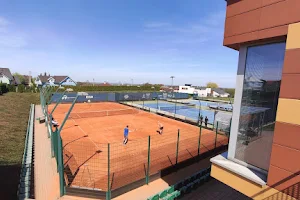 Tennis Hill image