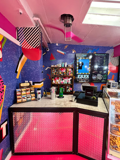 Donut Shop «Hurts Donut Company», reviews and photos, 746 Asp Ave, Norman, OK 73069, USA