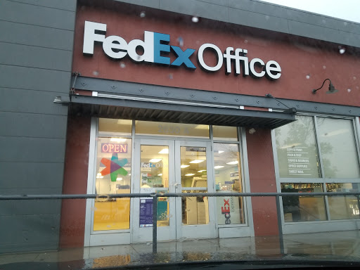 Print Shop «FedEx Office Print & Ship Center», reviews and photos, 2630 S Parker Rd, Aurora, CO 80014, USA