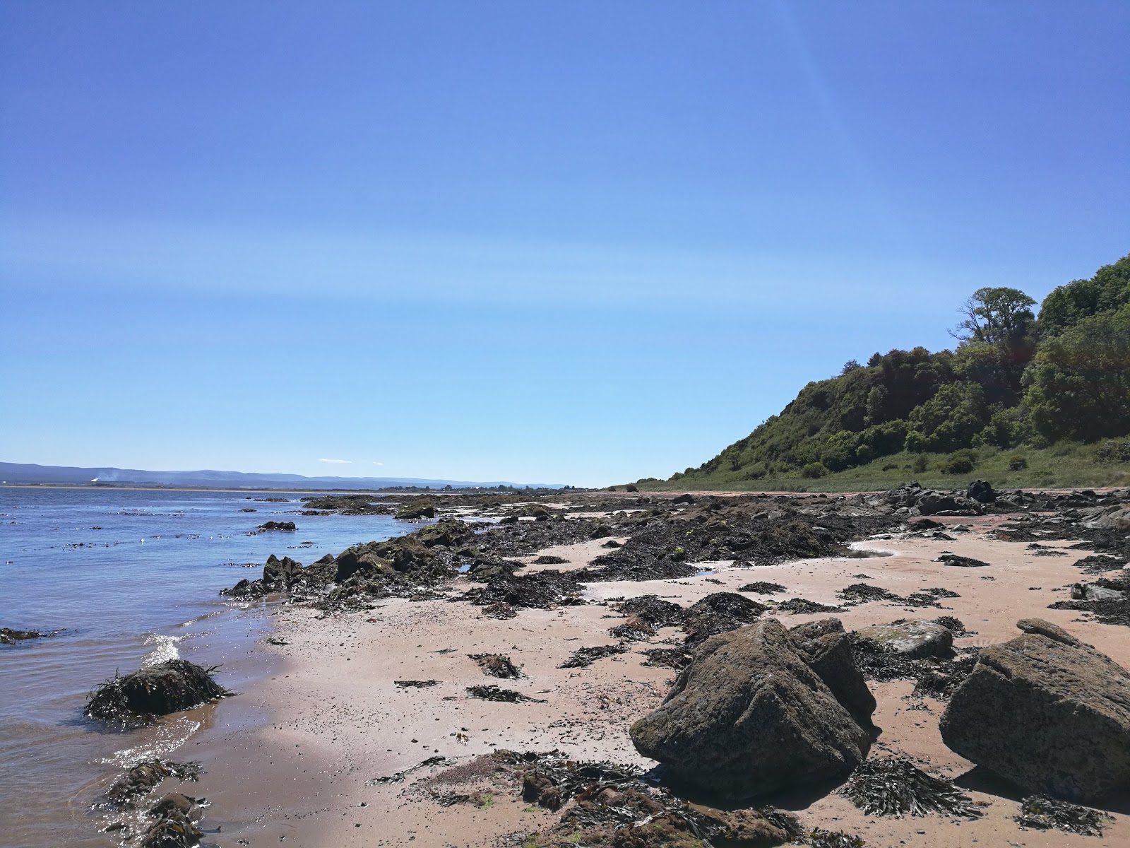 Valokuva Rosemarkie Beach Cavesista. sijaitsee luonnonalueella
