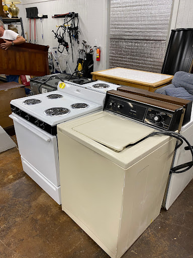 Thrift Store «Peninsula Rescue Mission Thrift Store», reviews and photos, 6200 Jefferson Ave, Newport News, VA 23605, USA