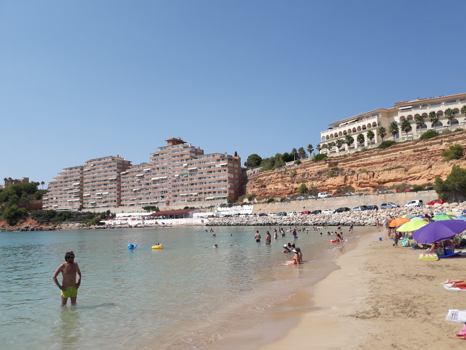 Valokuva Playa El Toroista. puhtaustasolla korkea