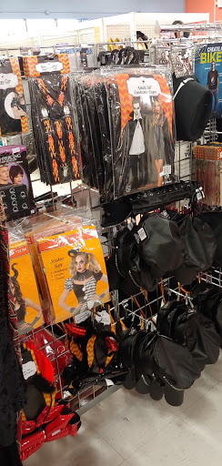 Thrift Store «Goodwill - Bloomington», reviews and photos, 7845 Lyndale Ave S, Bloomington, MN 55420, USA