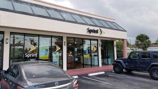 Cell Phone Store «Sprint Store», reviews and photos, 5450 W Atlantic Blvd, Margate, FL 33063, USA