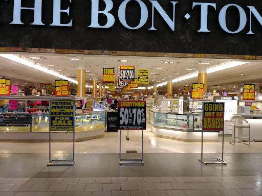 Bon-Ton, 318 E Fairmount Ave, Lakewood, NY 14750, USA, 