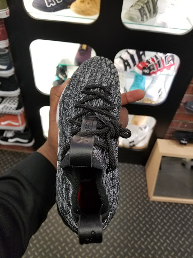 Shoe Store «VILLA, Join the Movement», reviews and photos, 605 N Market St, Wilmington, DE 19801, USA