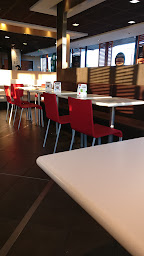 Photo n°21 de McDonald's à Le Luc ()