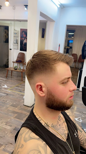 Telefonnummer for Salon Vest