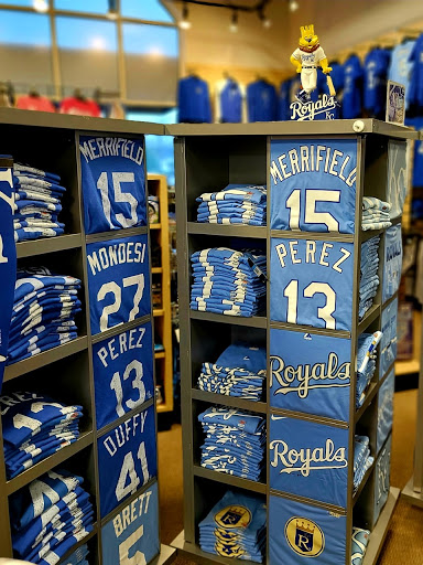 Sportswear Store «Rally House Boardwalk», reviews and photos, 8650 N Boardwalk Ave, Kansas City, MO 64154, USA