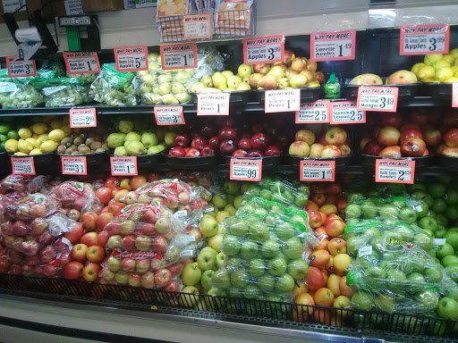 Grocery Store «Town & Country Foods», reviews and photos, 219 N 19th Ave, Bozeman, MT 59718, USA