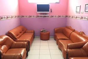 Klinik Natural Aesthetic - Klinik Kecantikan Bekasi image