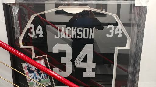 Sportswear Store «College Shop», reviews and photos, 2 Beach St, San Francisco, CA 94133, USA