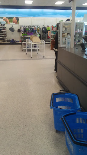 Clothing Store «Ross Dress for Less», reviews and photos, 2128 N 2nd St, Millville, NJ 08332, USA