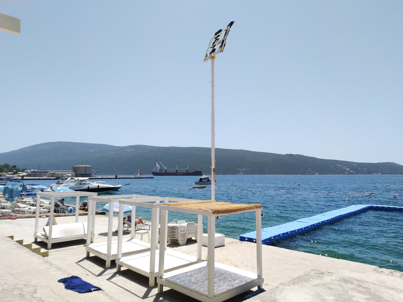 Plava Tisina Beach'in fotoğrafı ve yerleşim
