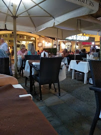 Atmosphère du Restaurant Des Voyageurs à Aigues-Mortes - n°7