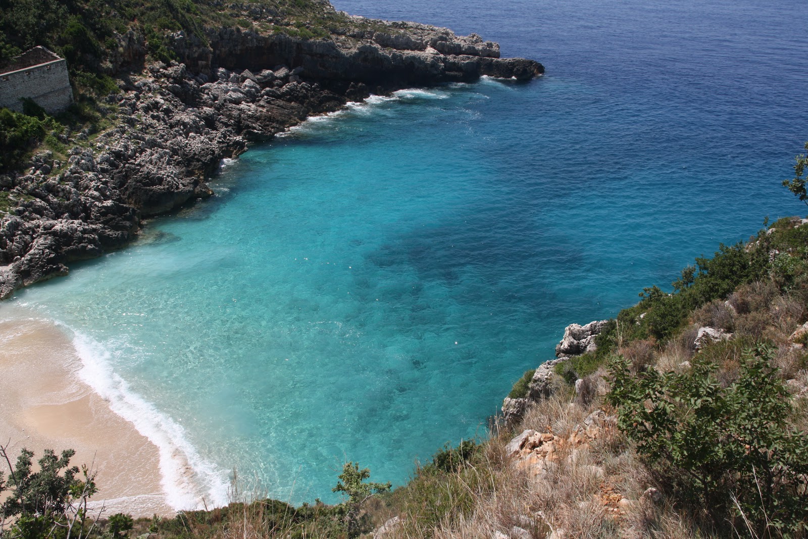 Foto di Shen Andreas Bay con parzialmente pulito livello di pulizia