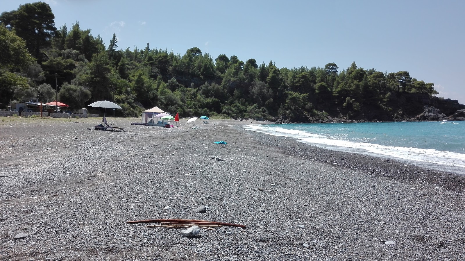 Fotografie cu Makrigialos beach amplasat într-o zonă naturală