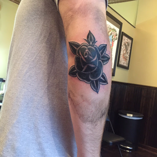 Tattoo Shop «Sovereign Arms Tattoo», reviews and photos, 974 Cherry St SE, Grand Rapids, MI 49506, USA