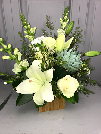 Florist «Floral Elegance», reviews and photos, 28 Grafton St, Millbury, MA 01527, USA