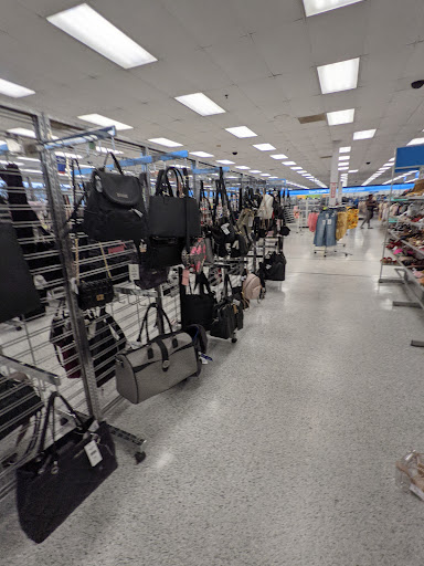 Clothing Store «Ross Dress for Less», reviews and photos, 352 S College Rd, Wilmington, NC 28403, USA