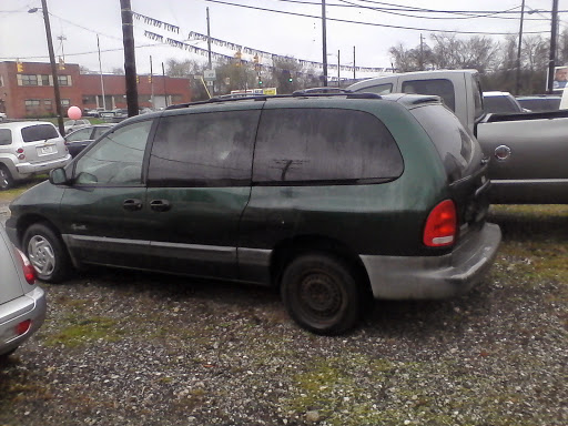 Used Car Dealer «Auto Mall», reviews and photos, 719 N North Point Rd, Rosedale, MD 21237, USA