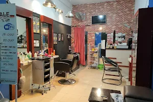 MY salon&barbershop image