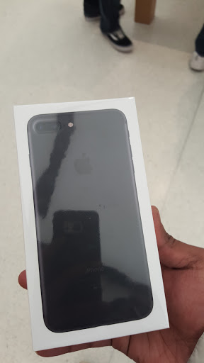 Computer Store «Apple Country Club Plaza», reviews and photos, 227 Nichols Rd, Kansas City, MO 64112, USA