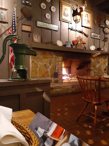 American Restaurant «Cracker Barrel Old Country Store», reviews and photos, 970 W Pointe Ct, Lithia Springs, GA 30122, USA