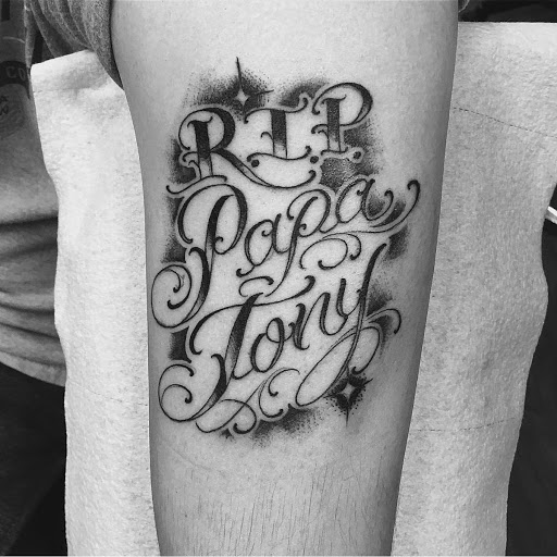 Tattoo Shop «Lucky You Tattoos», reviews and photos, 181 W Alameda St A, Manteca, CA 95336, USA