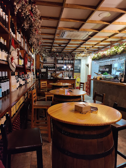 Vino Y Mas - C. San Francisco, 32, 03001 Alacant, Alicante, Spain