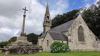 Chapelle Saint-Eloi à Ploudaniel
