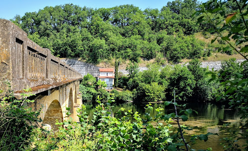 Le pont de Vicq à Le Buisson-de-Cadouin